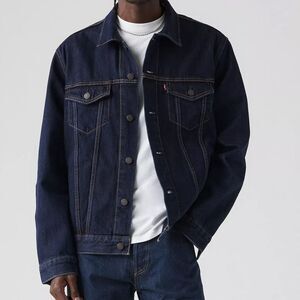 NWT‎ Levi’s Men’s Trucker Jacket Dark Wash Large